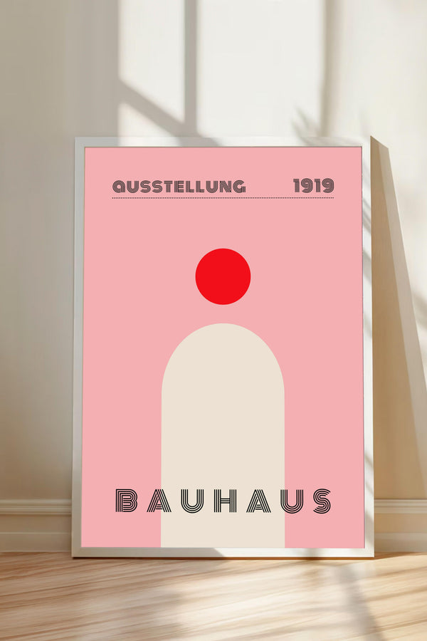 A poster for the Bauhaus art school, featuring a pink background with a red circle and the text "QUUSSSTELLUNG 1919 Bauhaus".